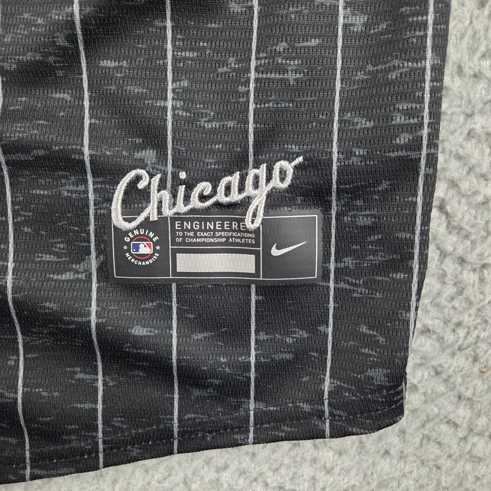 Nike Chicago White Sox Luis Robert Jr. #88 Jersey Youth M 10/12 MLB City Connect